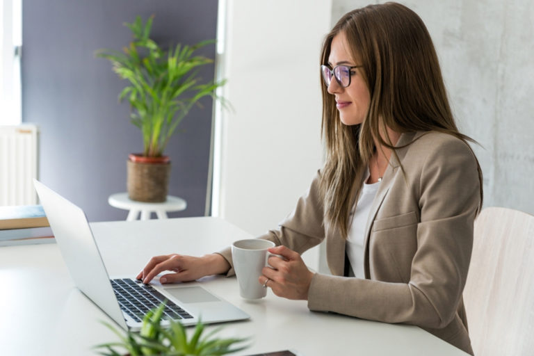 Are you looking for a comprehensive Service Desk? CDESK is the solution!